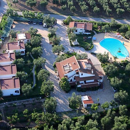 Residence Villantica Vieste Bagian luar foto