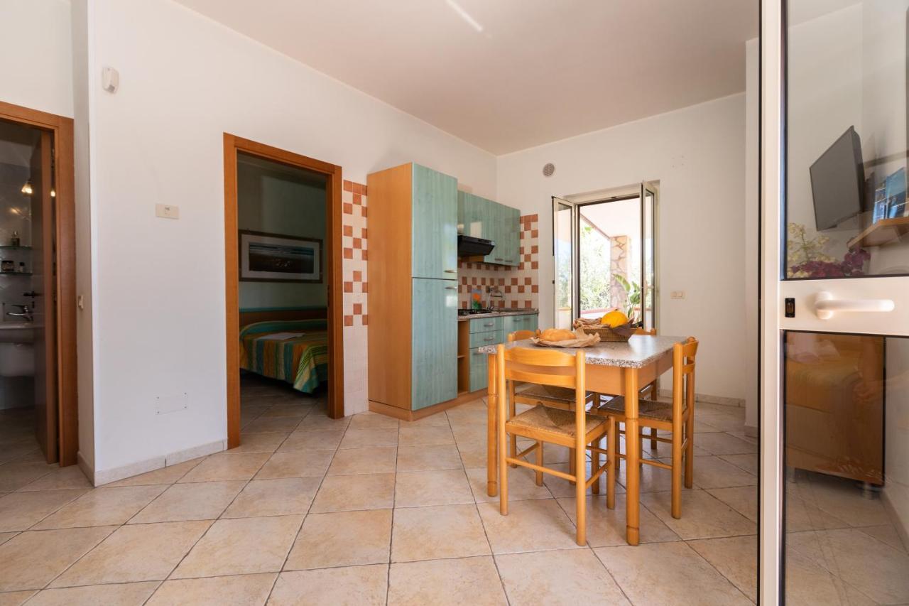 Residence Villantica Vieste Bagian luar foto