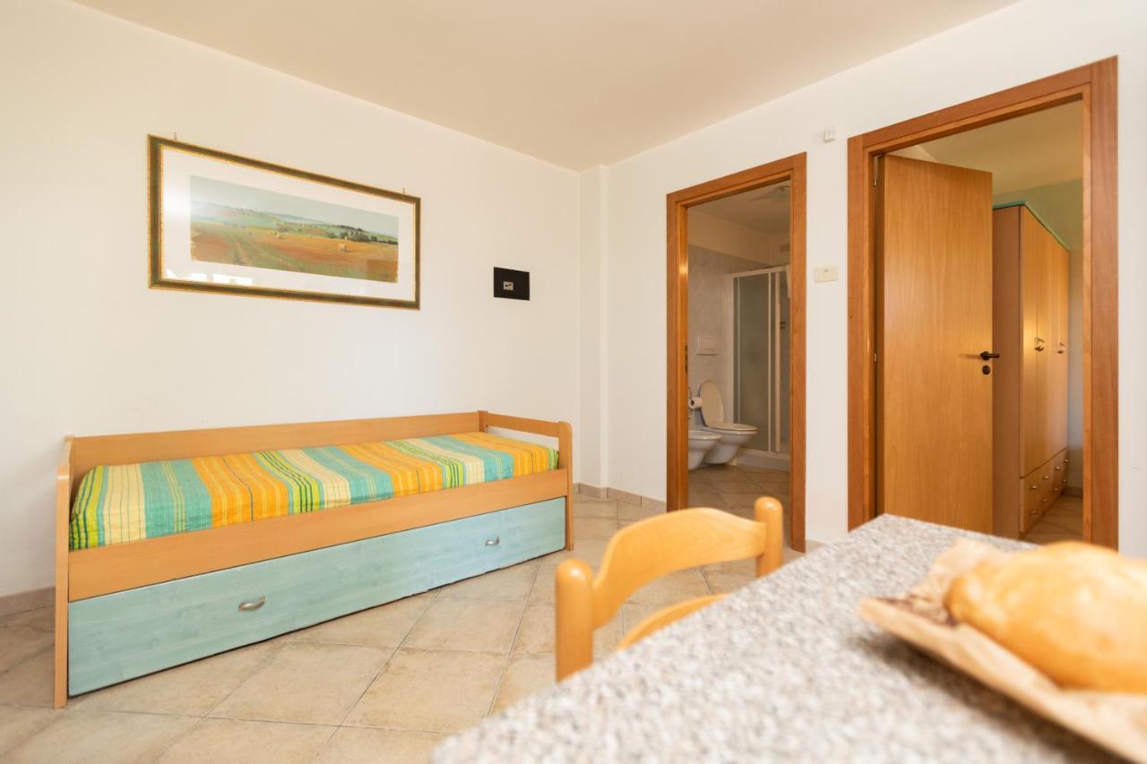Residence Villantica Vieste Bagian luar foto