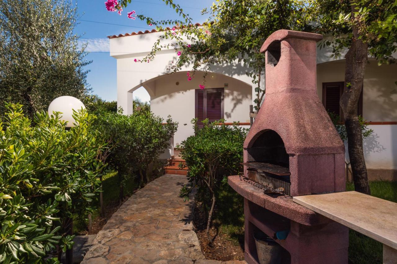 Residence Villantica Vieste Bagian luar foto