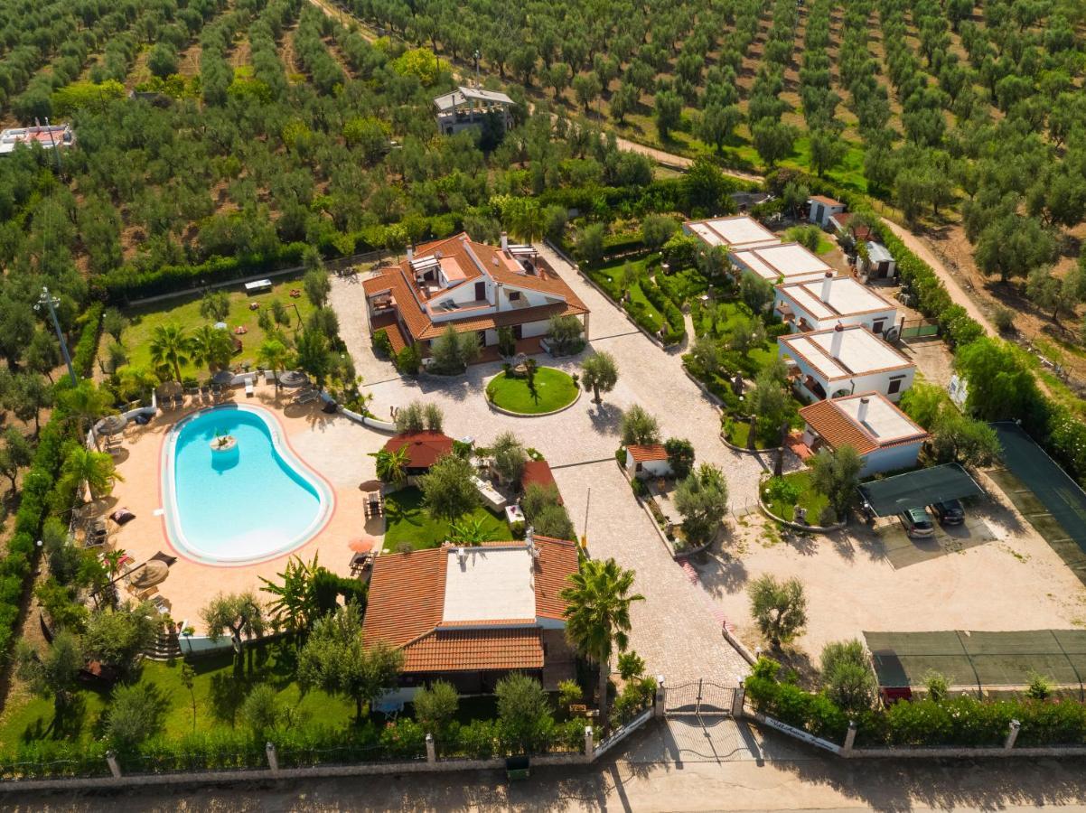 Residence Villantica Vieste Bagian luar foto