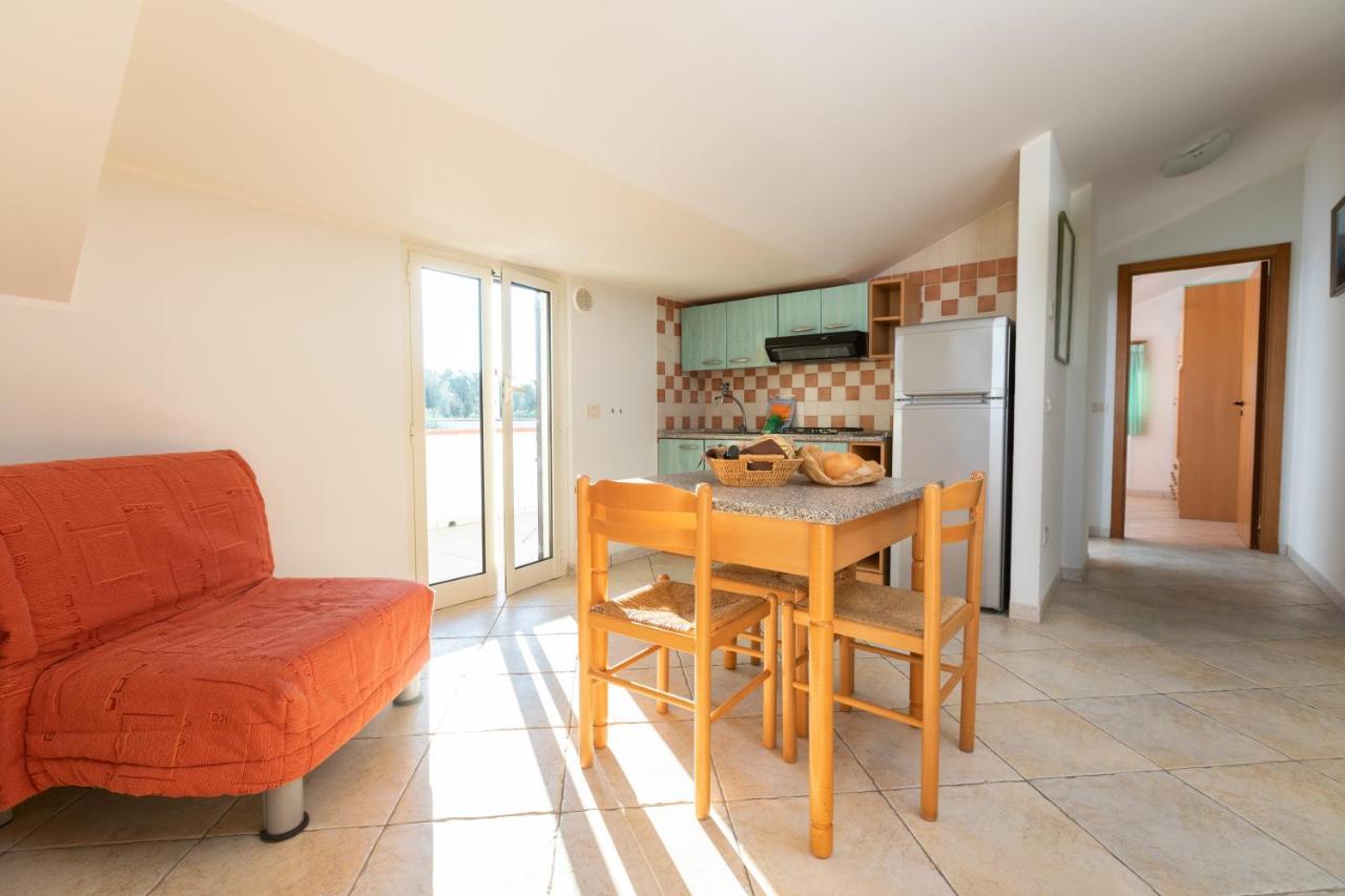 Residence Villantica Vieste Bagian luar foto