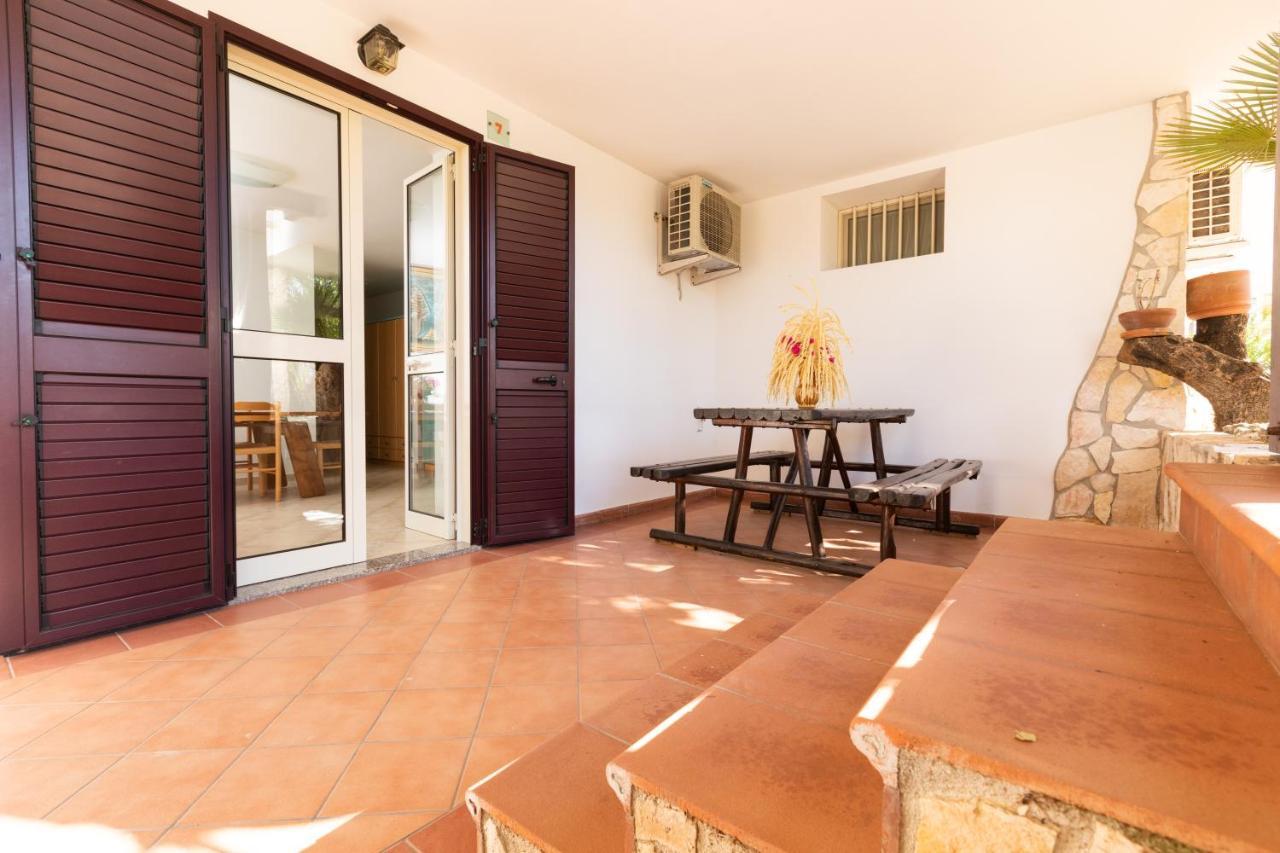 Residence Villantica Vieste Bagian luar foto