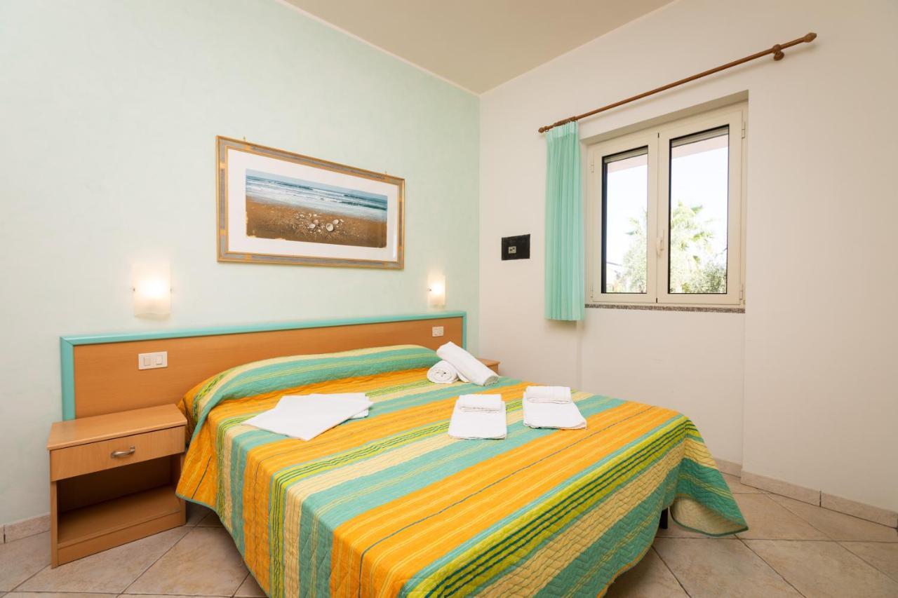 Residence Villantica Vieste Bagian luar foto