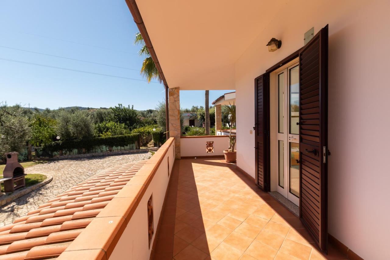 Residence Villantica Vieste Bagian luar foto