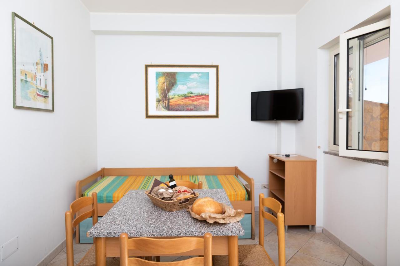 Residence Villantica Vieste Bagian luar foto