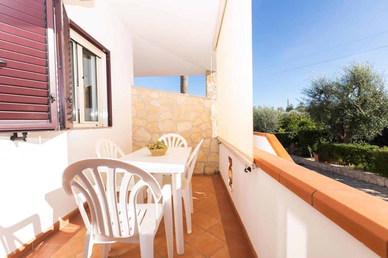Residence Villantica Vieste Bagian luar foto